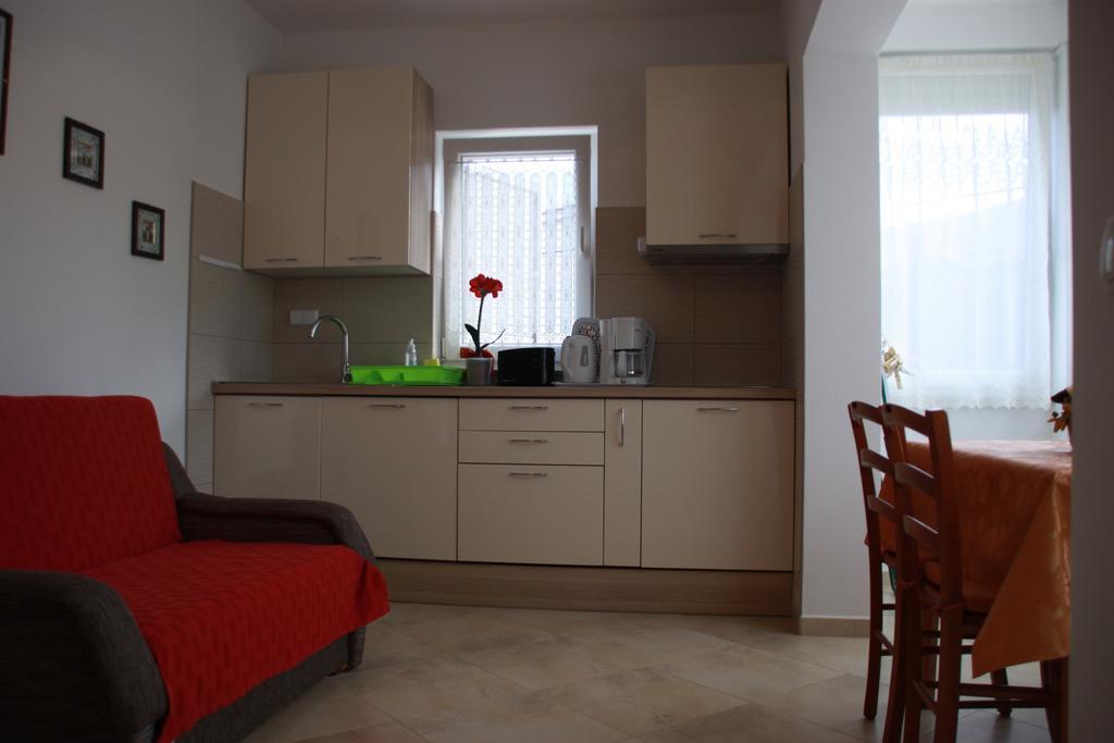 Mediterranean Oasis Apartments Baška Szoba fotó