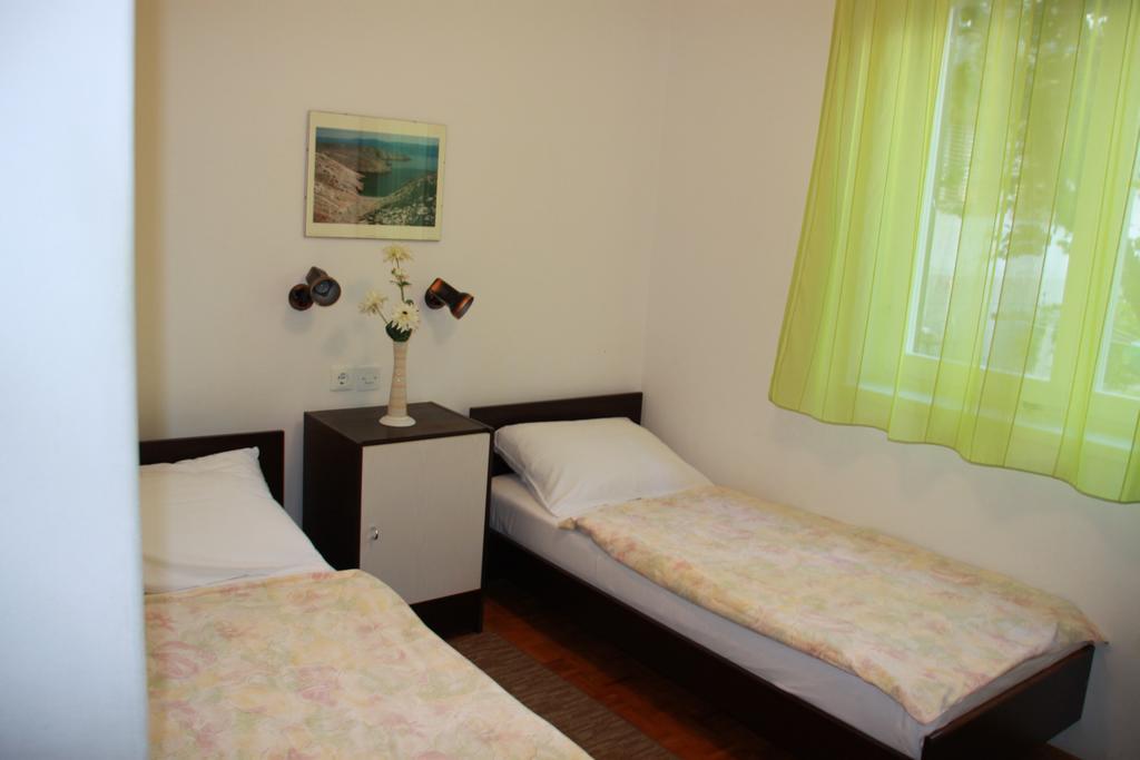 Mediterranean Oasis Apartments Baška Kültér fotó
